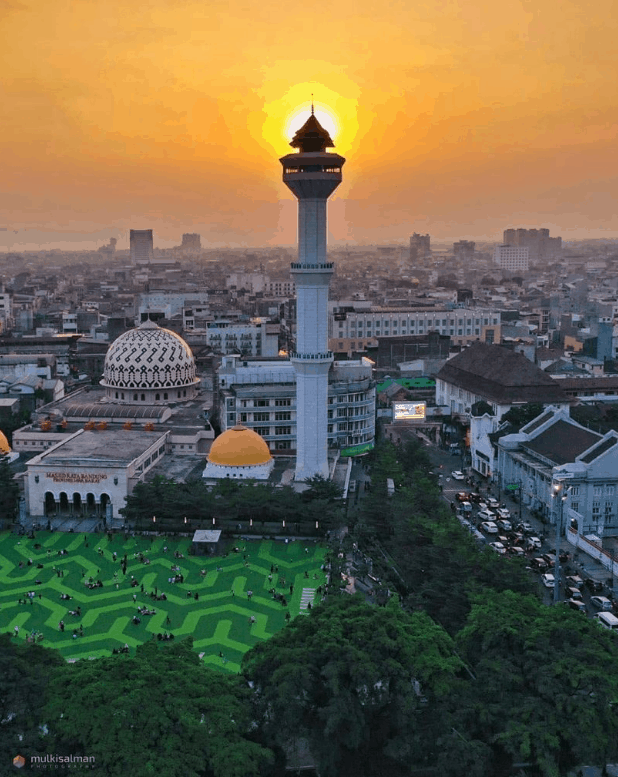 Menara Masjid Agung Bandung
