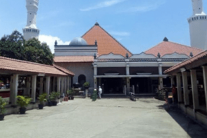 4 Fakta Masjid Luar Batang di Jakarta