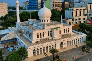 Kupas Tuntas Masjid Agung Al Azhar Jakarta Dengan 14 Pendirinya