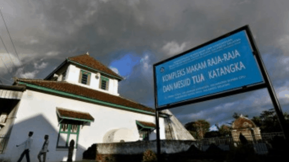 6 Poin Mengenal Masjid Katangka Sulawesi Selatan