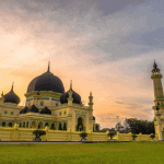 10 Masjid Terindah Di Indonesia