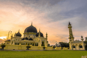 10 Masjid Terindah Di Indonesia